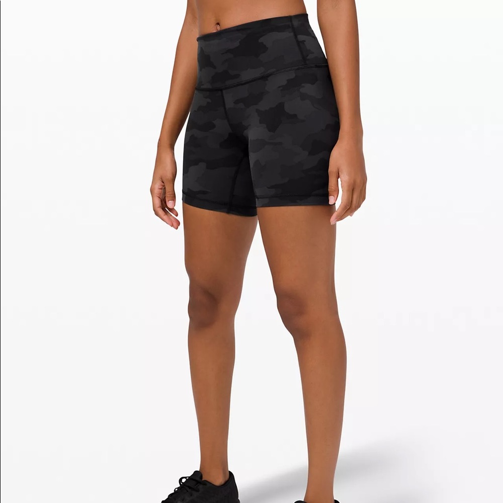 Camo Wunder Train High-Rise Short 6”